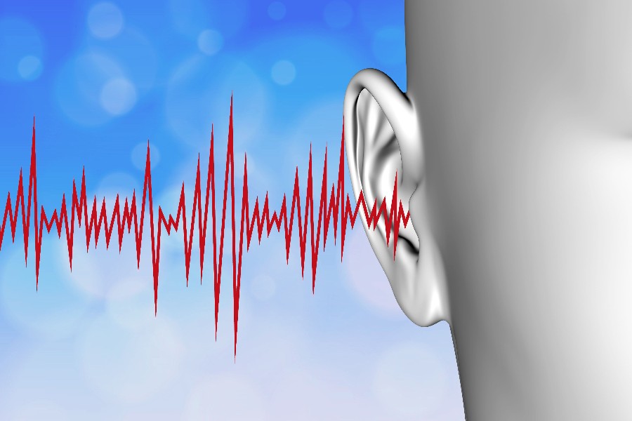 Clipart starke Schallwellen, die das menschliche Ohr erreichen