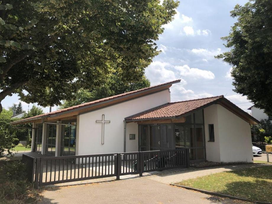 Aussegnungshalle Friedhof Perouse Aussegnungshalle Friedhof Perouse