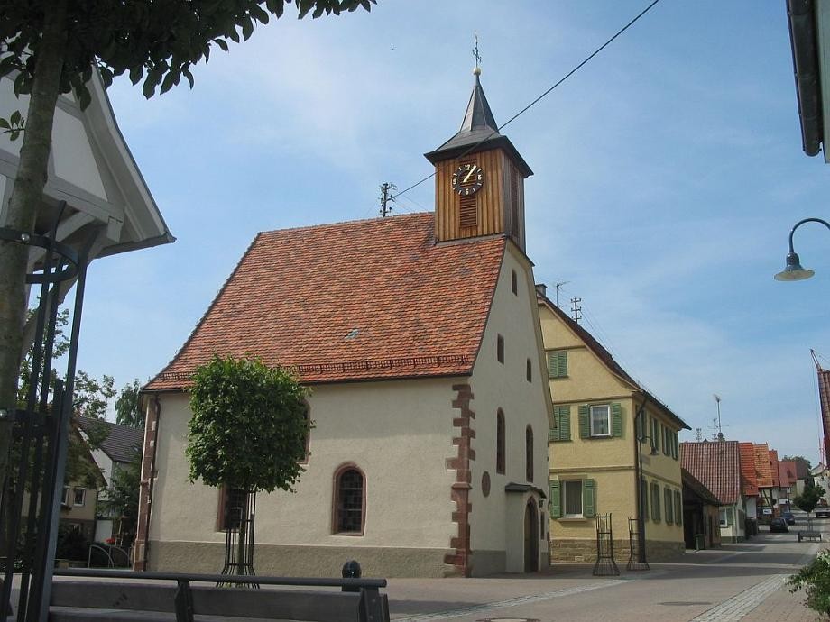 Blick auf die Waldenserkirche in Perouse.