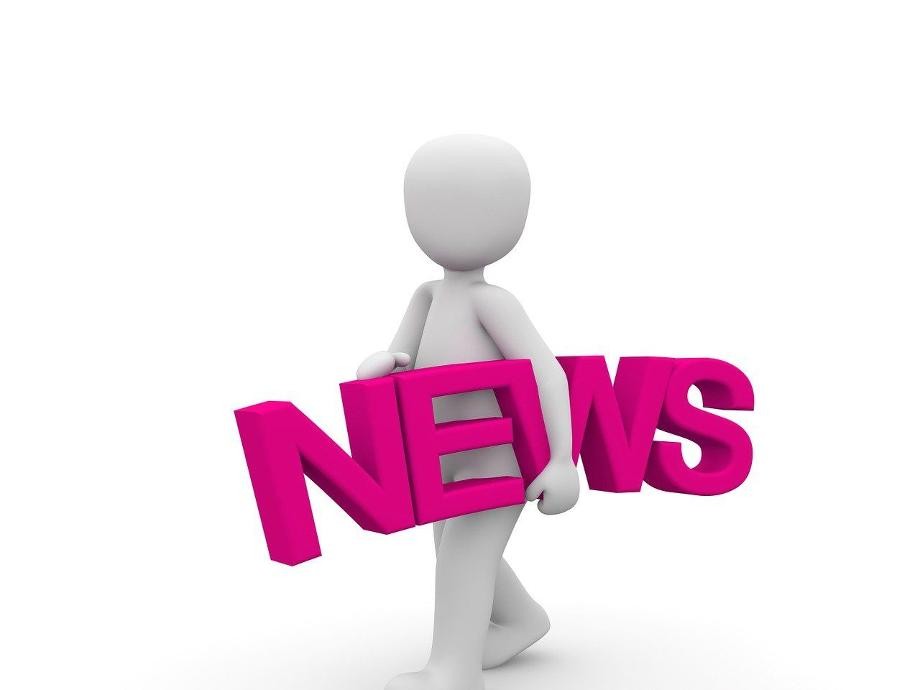 Info-Männchen_pixabay Ein weißes Männchen trägt pinkfarbene Großbuchstaben NEWS.