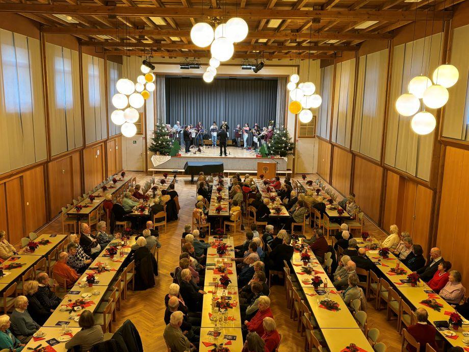 Weihnachts-Seniorennachmittag